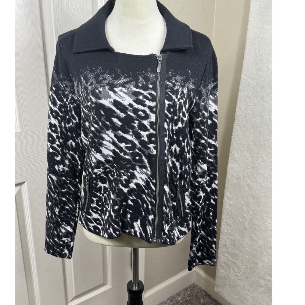 Chico's Women's Size 2 (L) Animal Print Zip Front Jacket‎ Black Gray Mobwife